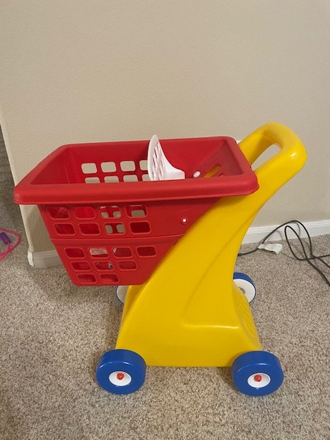 Kids Plastic Shopping Cart Toy (Pre-owned)